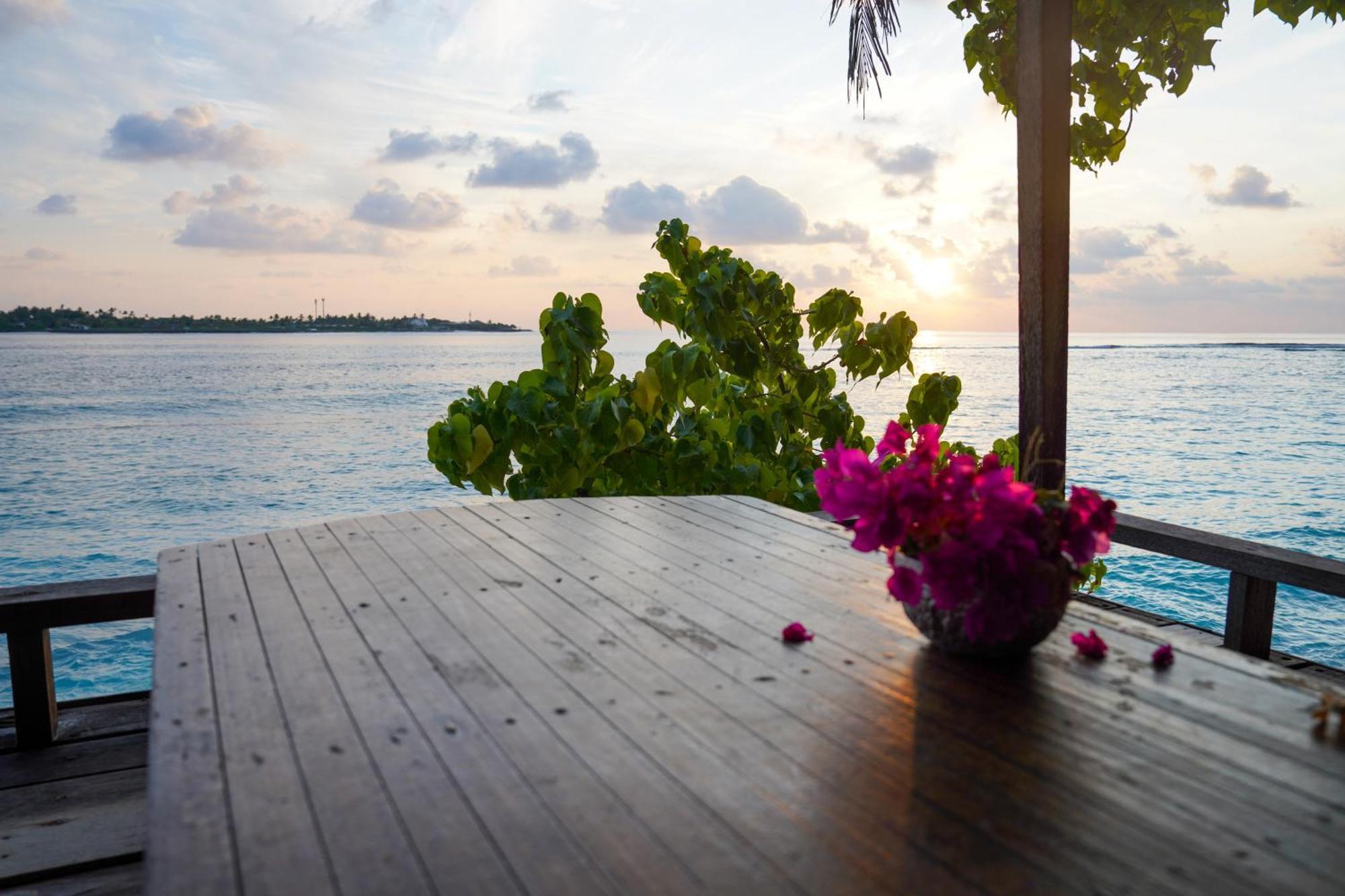 Hotel Sun & Surf Thulusdhoo Exteriér fotografie